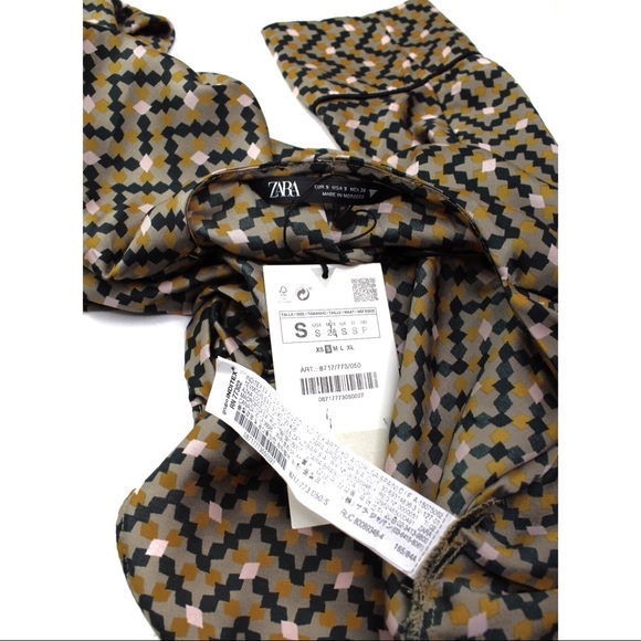 Zara NWT Geometric Satin Print Cropped Top Small - Picture 13 of 13
